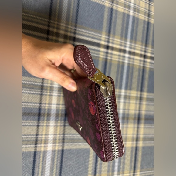 Coach Floral Zip Around Accordion Wallet with Credit Card Pocket Slip - Picture 5 of 7